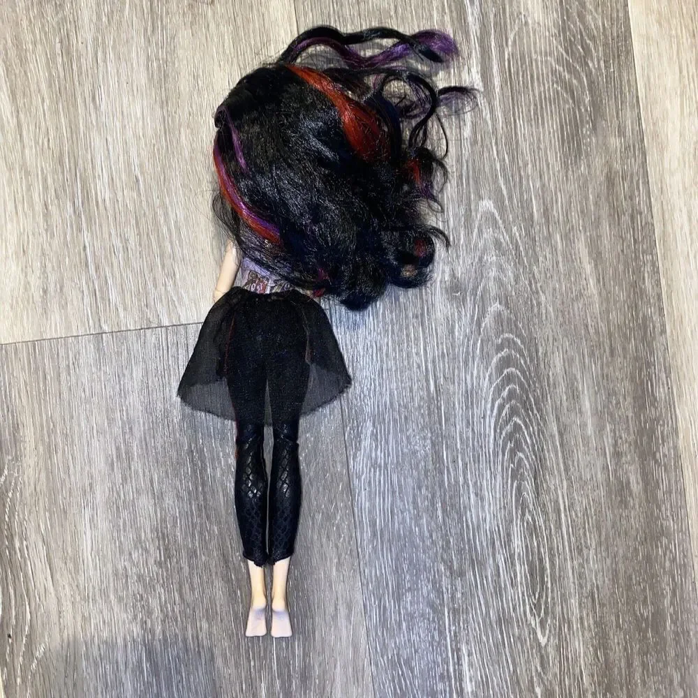 Ever After High RAVEN Queen School Spirit Doll